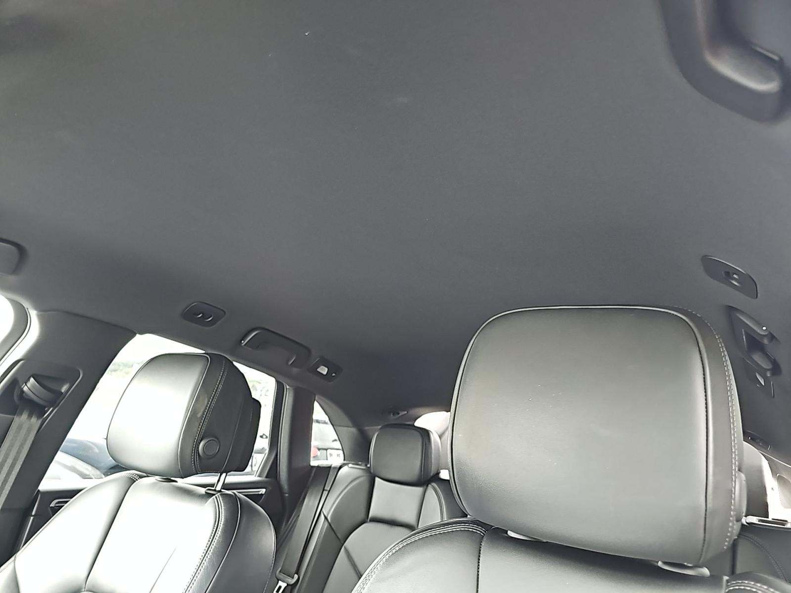 2020 Porsche Macan Base AWD