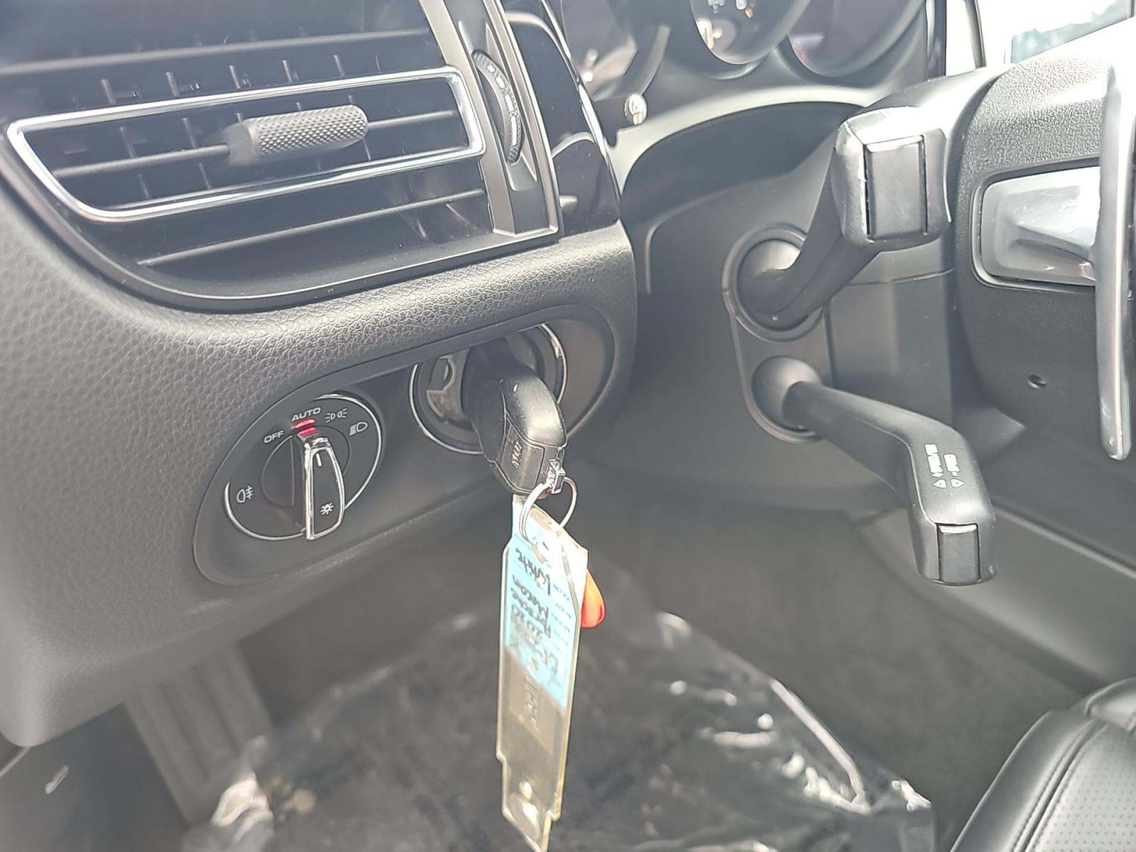 2020 Porsche Macan Base AWD