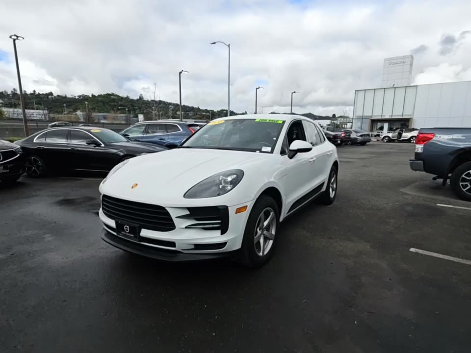 2020 Porsche Macan Base AWD