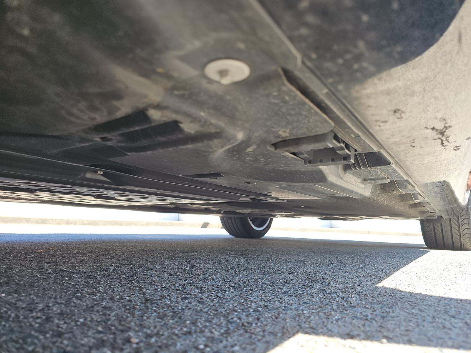 MERCEDES-BENZ E-CLASS - 3