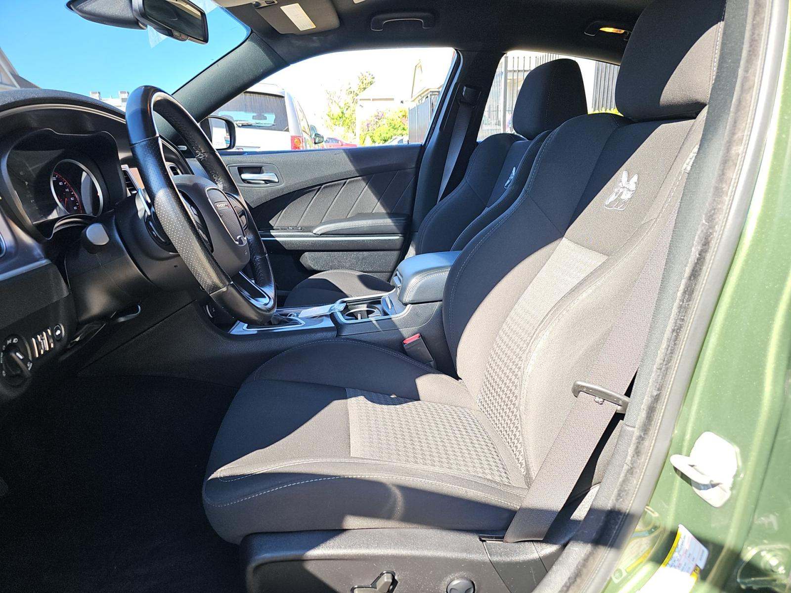 DODGE CHALLENGER - 2