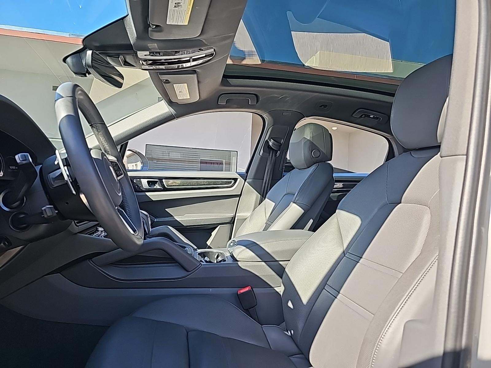 2022 Porsche Cayenne E-Hybrid AWD