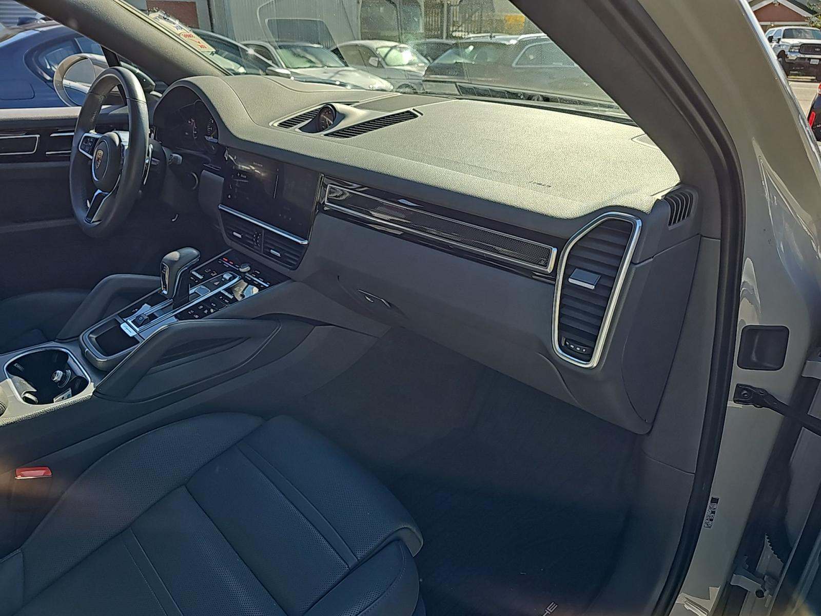 2022 Porsche Cayenne E-Hybrid AWD