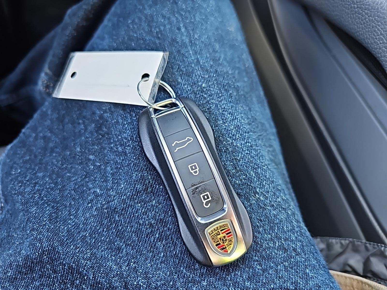 2022 Porsche Cayenne E-Hybrid AWD