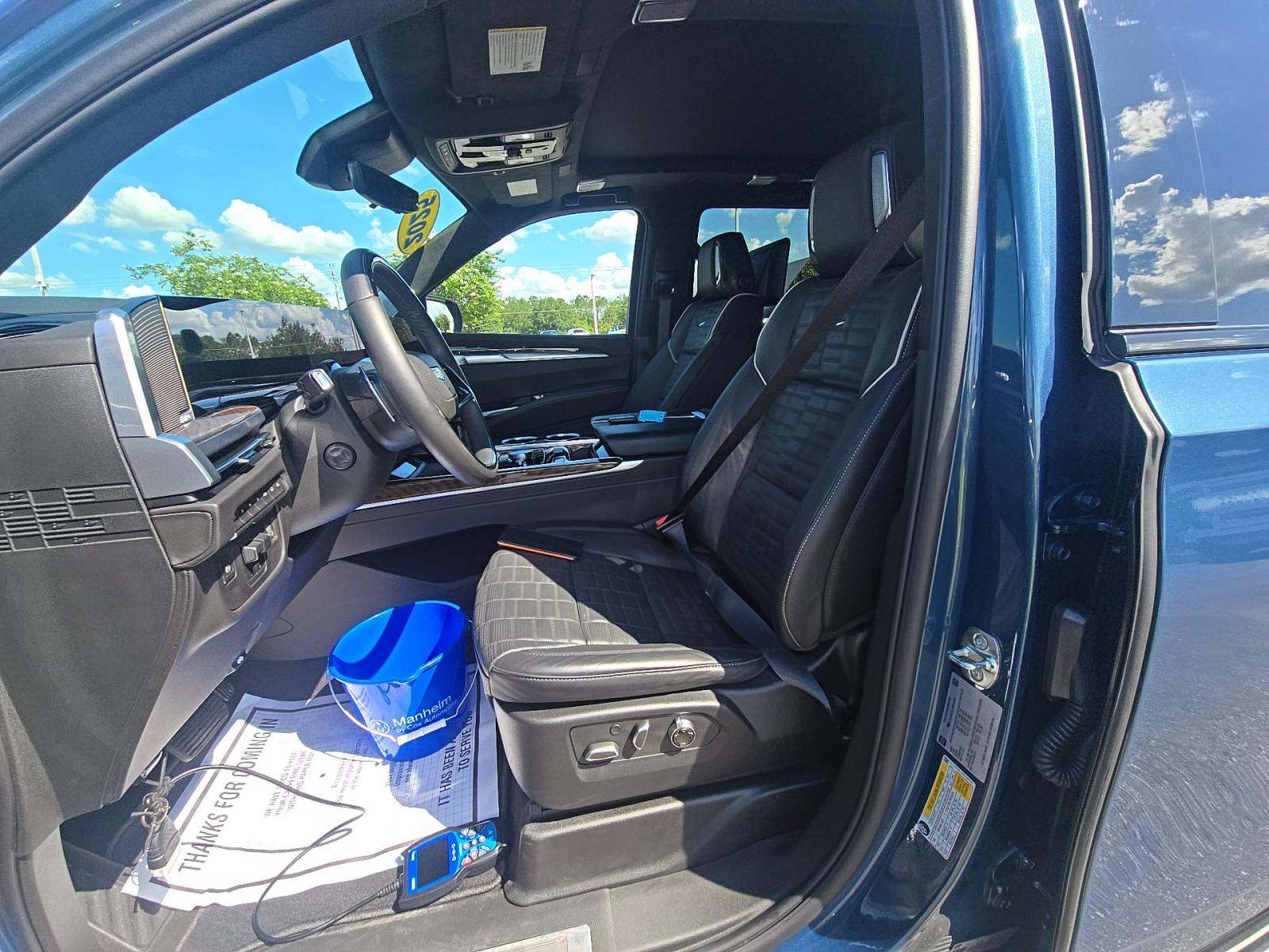 2025 Cadillac Escalade Sport Platinum AWD