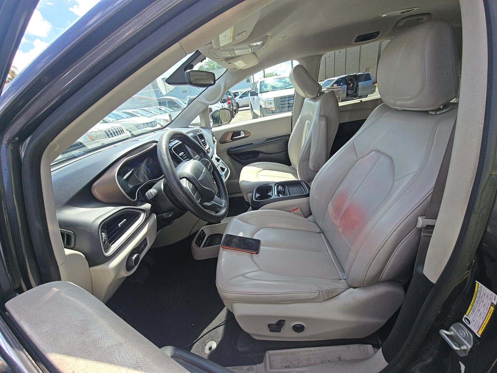 CHRYSLER VOYAGER - 6