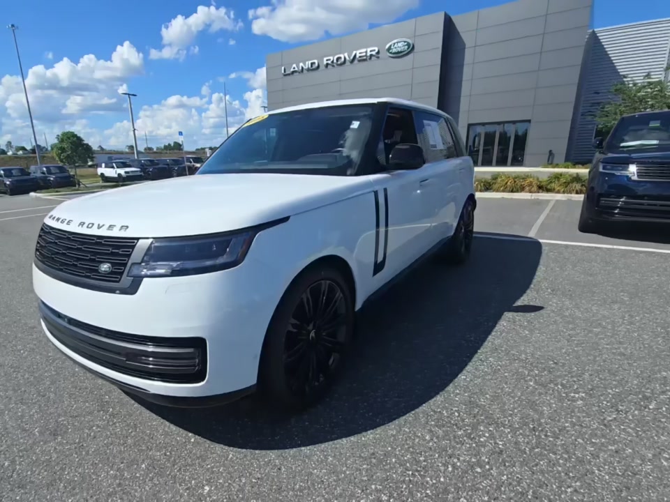 2025 Land Rover Range Rover SE LWB AWD