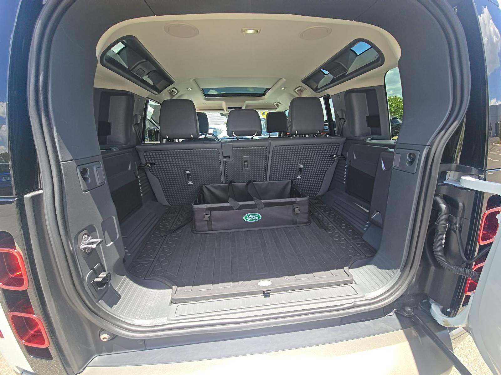 2024 Land Rover Defender 110 X-Dynamic SE AWD