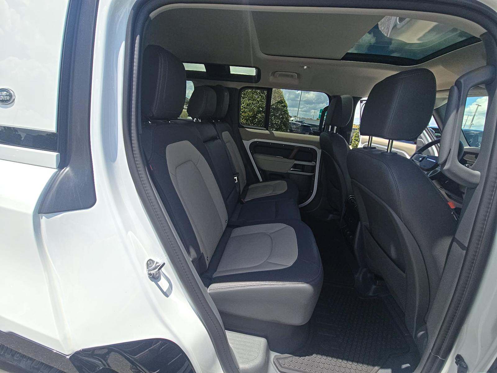 2024 Land Rover Defender 110 X-Dynamic SE AWD