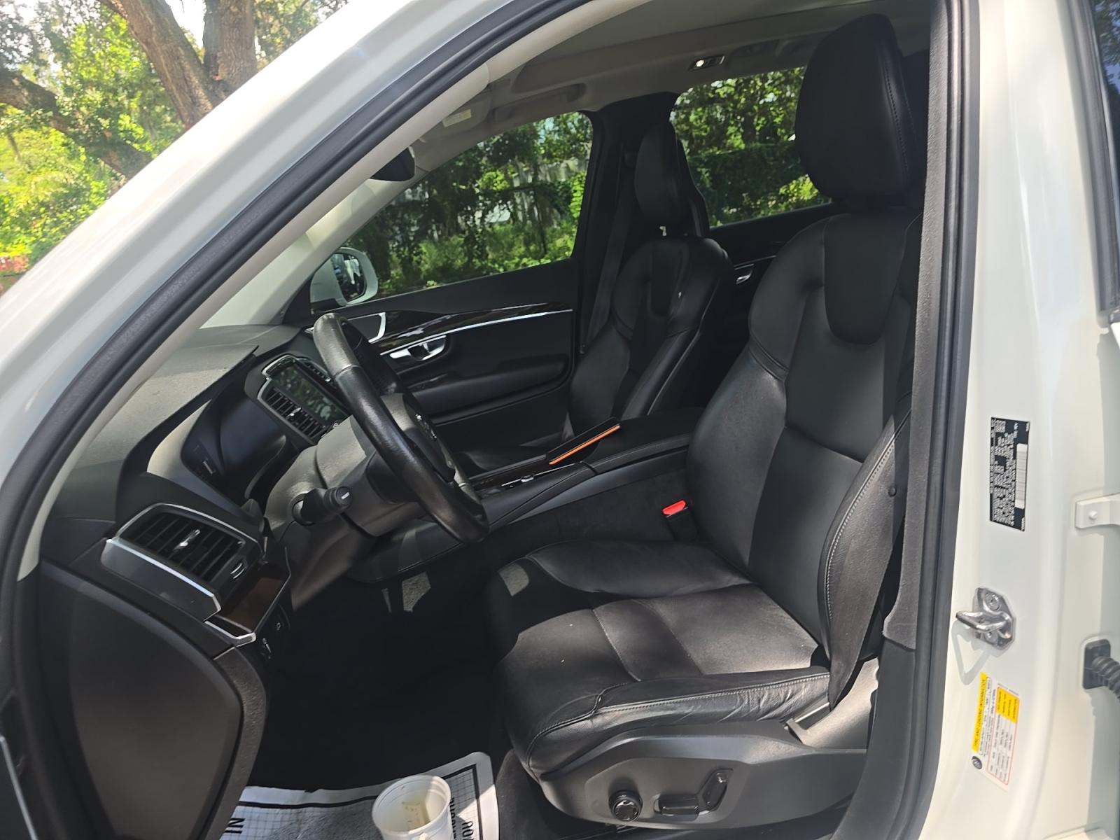 2018 Volvo XC90 T5 Momentum FWD