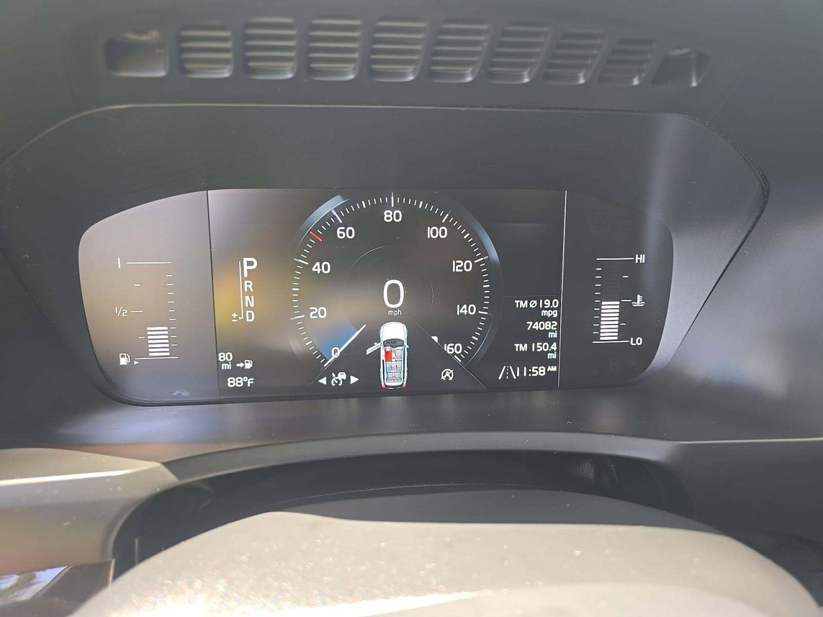 2018 Volvo XC90 T5 Momentum FWD