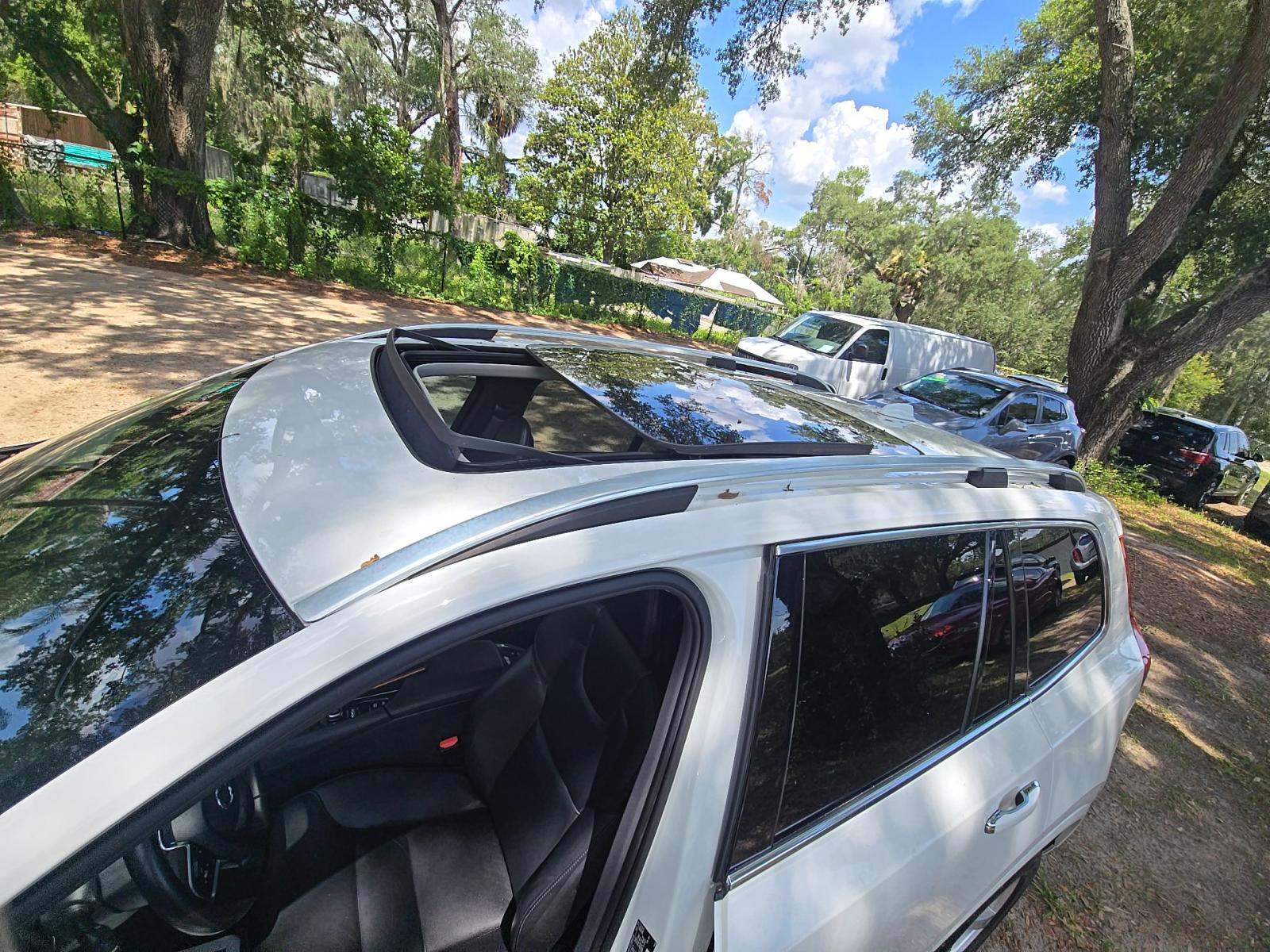2018 Volvo XC90 T5 Momentum FWD