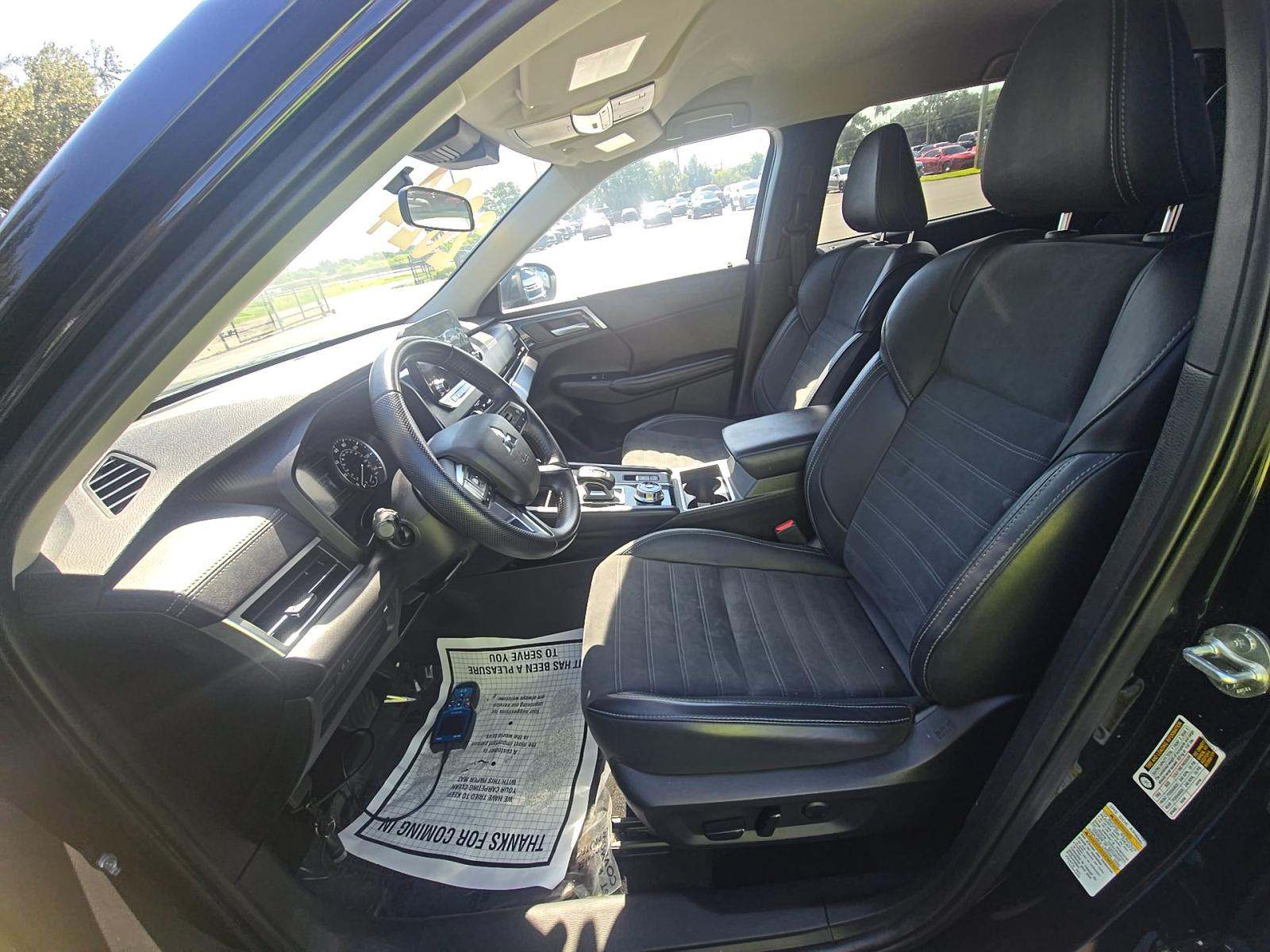 2024 Mitsubishi Outlander SE Black Edition FWD