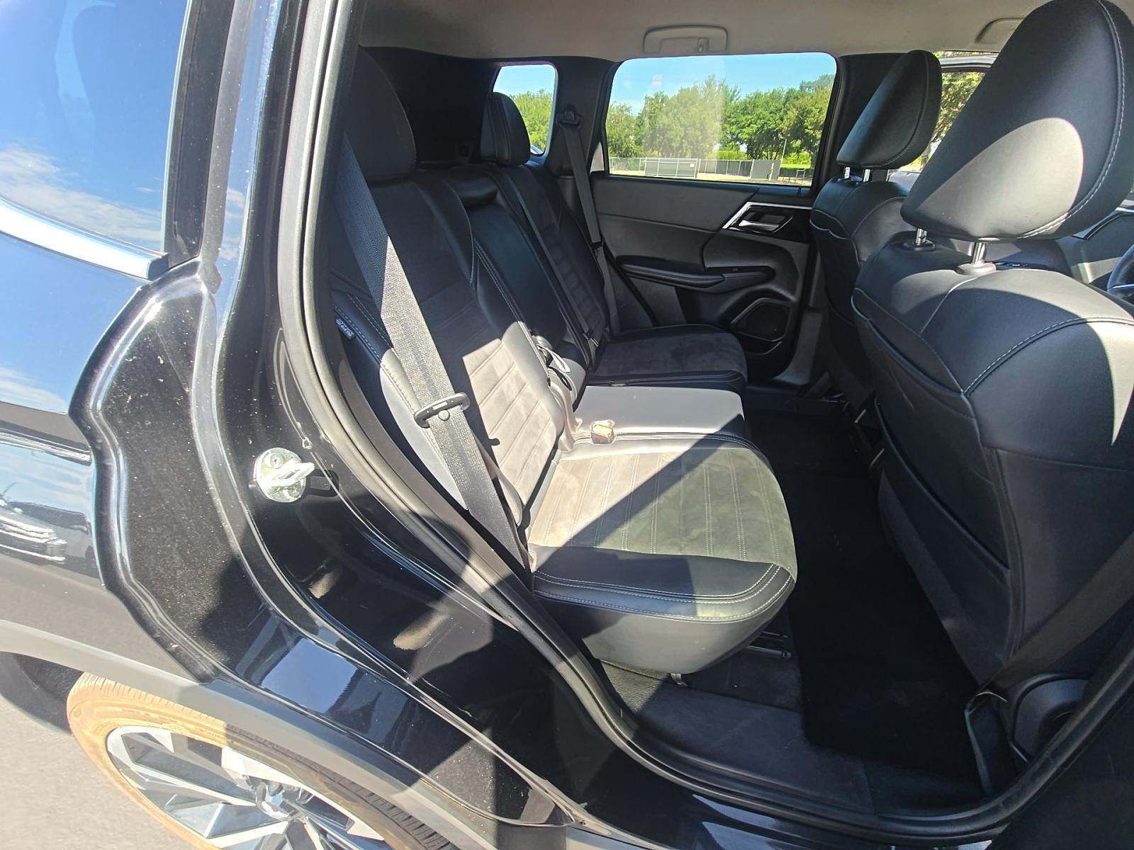 2024 Mitsubishi Outlander SE Black Edition FWD