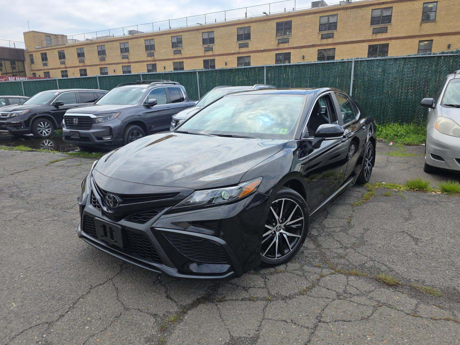 2023 Toyota Camry SE AWD