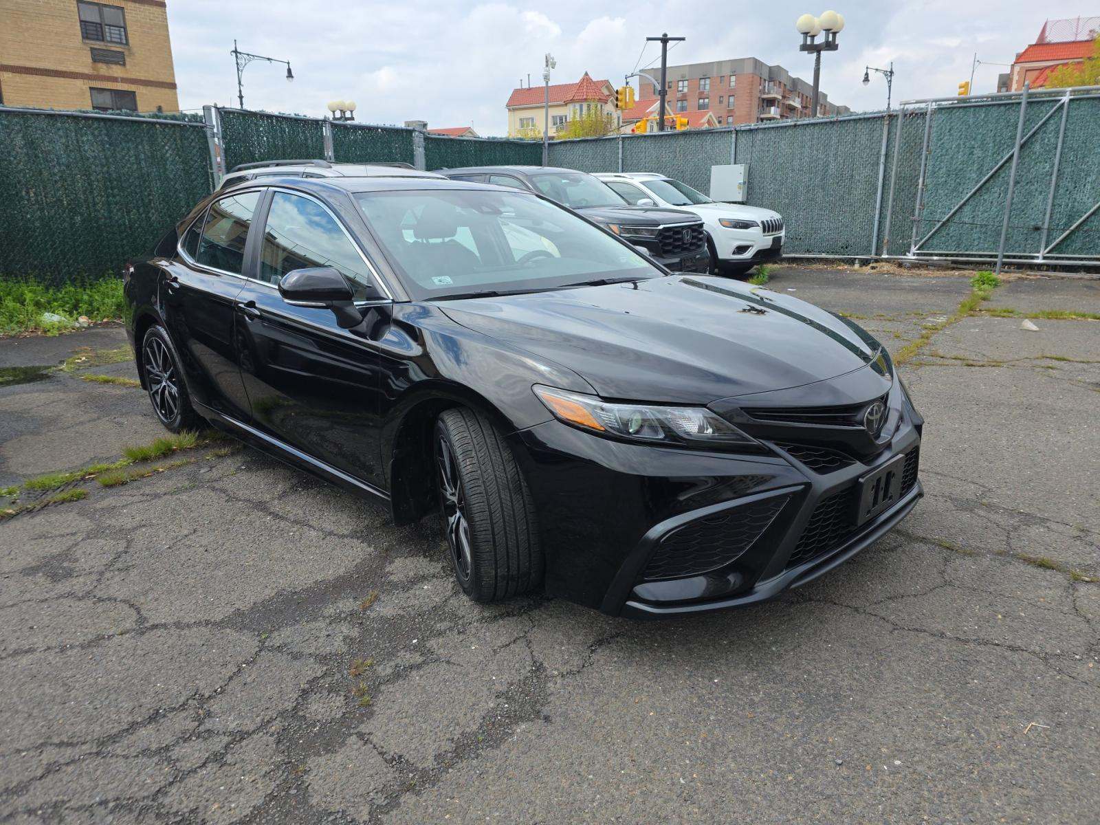 2023 Toyota Camry SE AWD