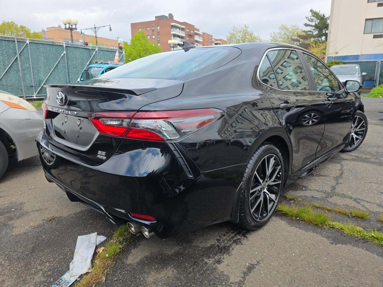 2023 Toyota Camry SE AWD