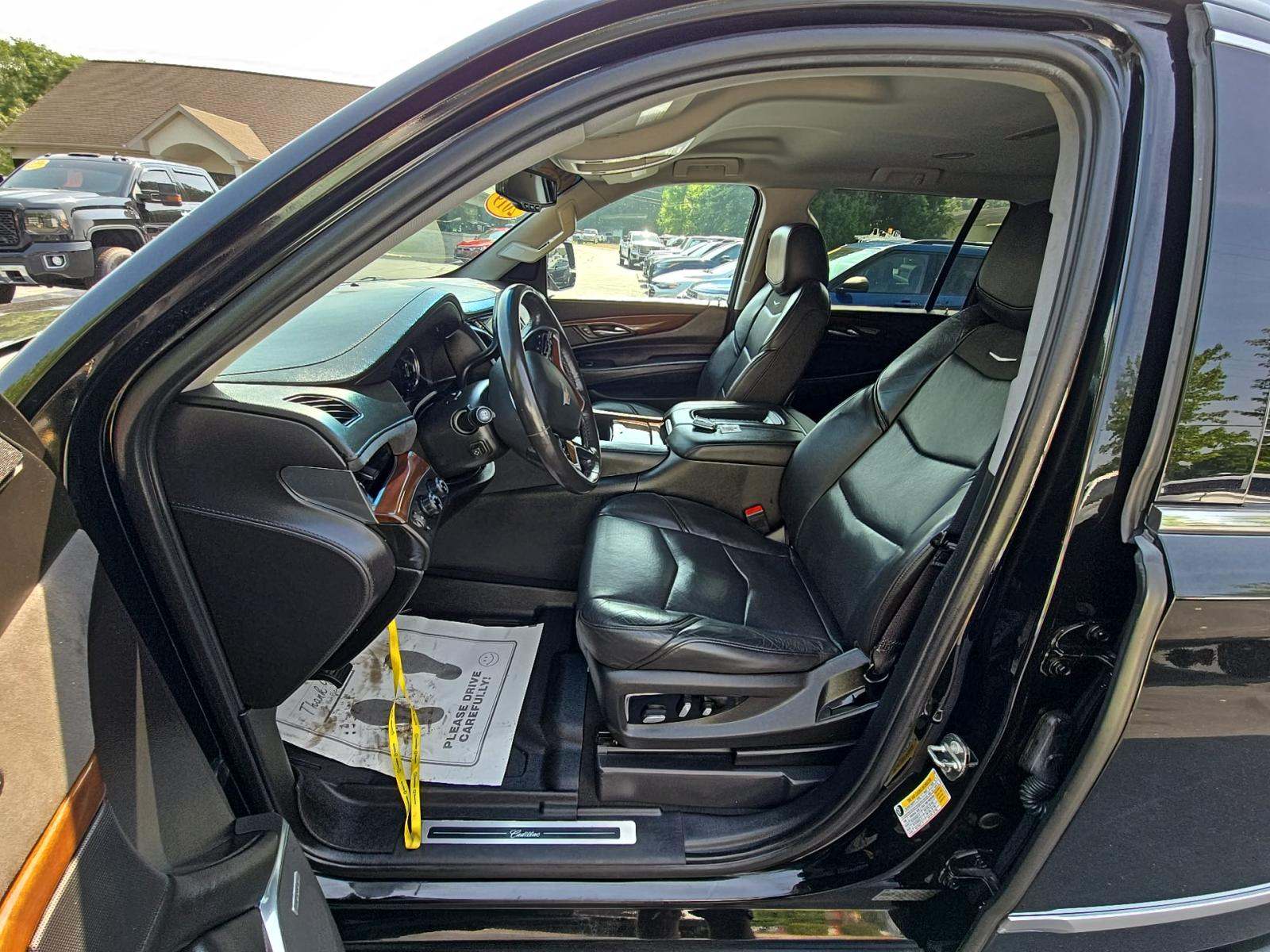 2019 Cadillac Escalade ESV Base AWD