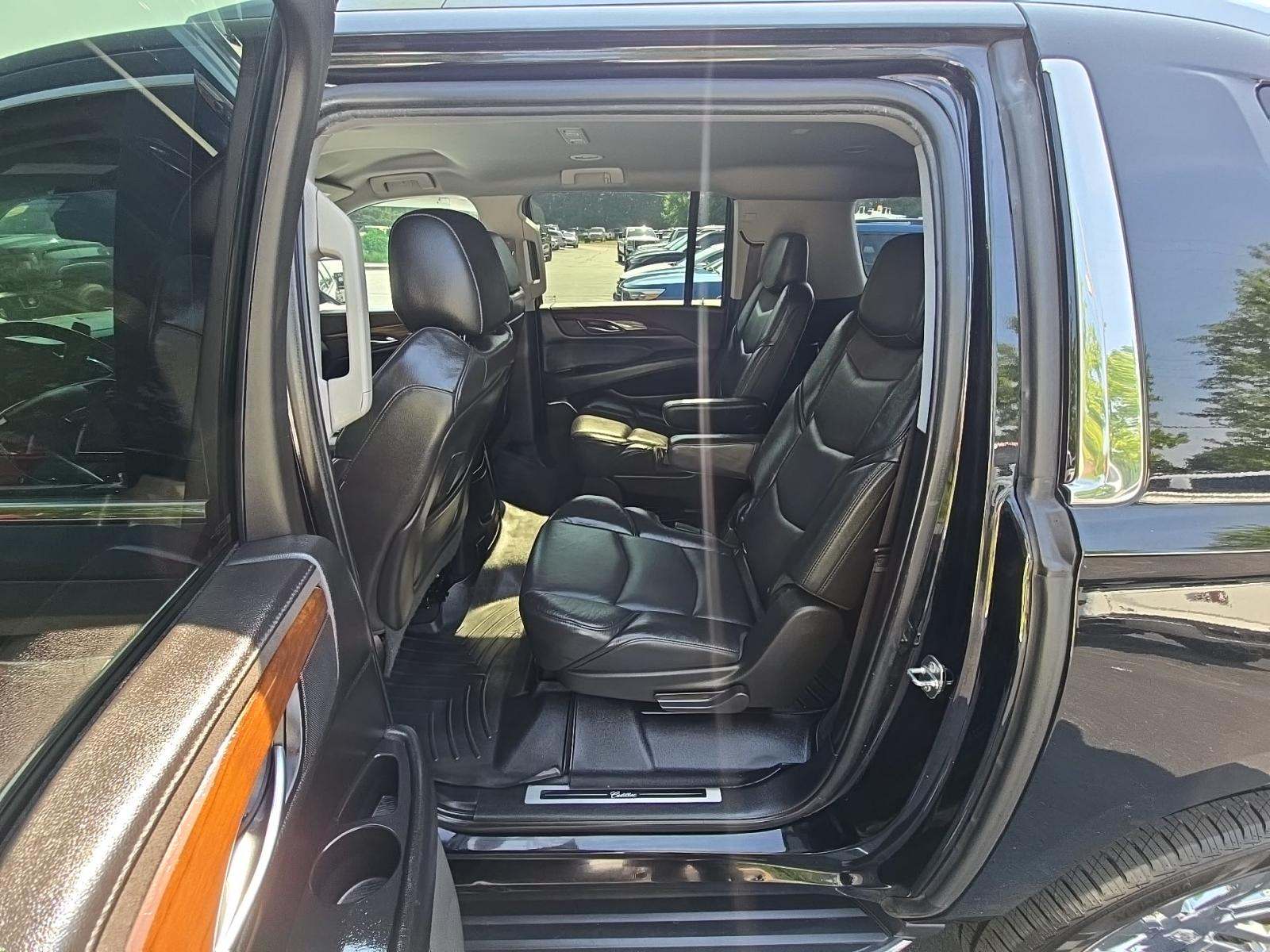 2019 Cadillac Escalade ESV Base AWD