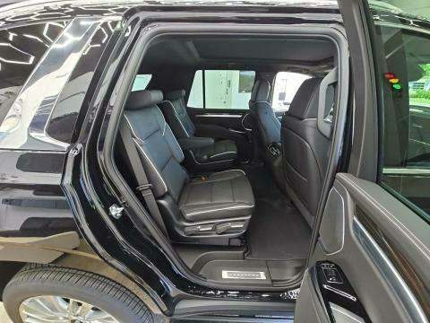 2025 Cadillac Escalade Premium Luxury AWD