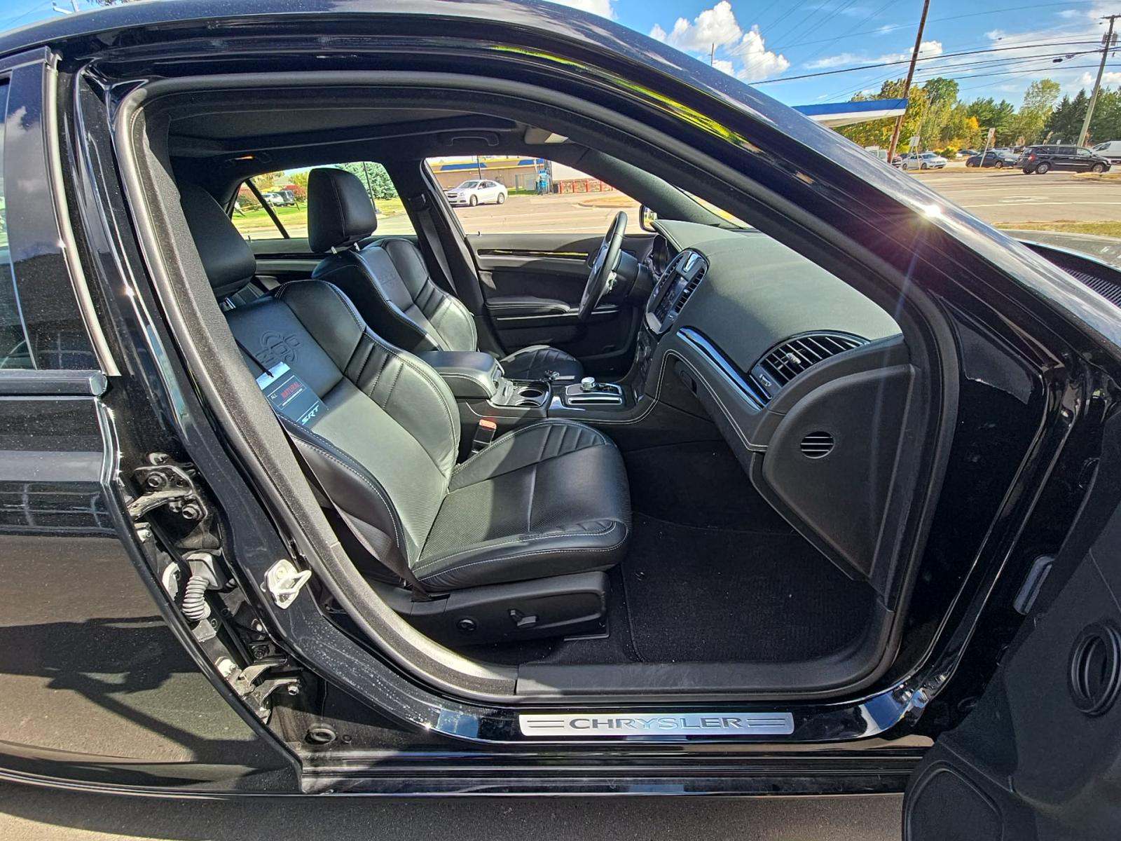 2023 Chrysler 300 C RWD