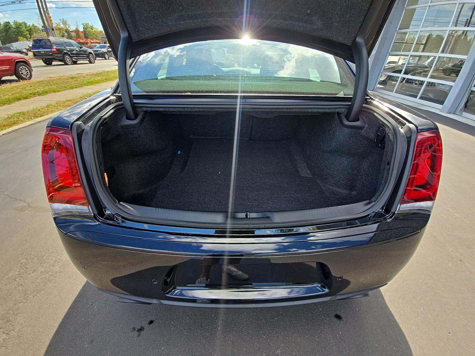 2023 Chrysler 300 C RWD