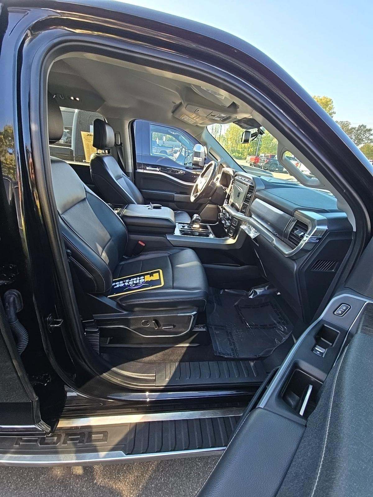2023 Ford F-150 Lariat AWD