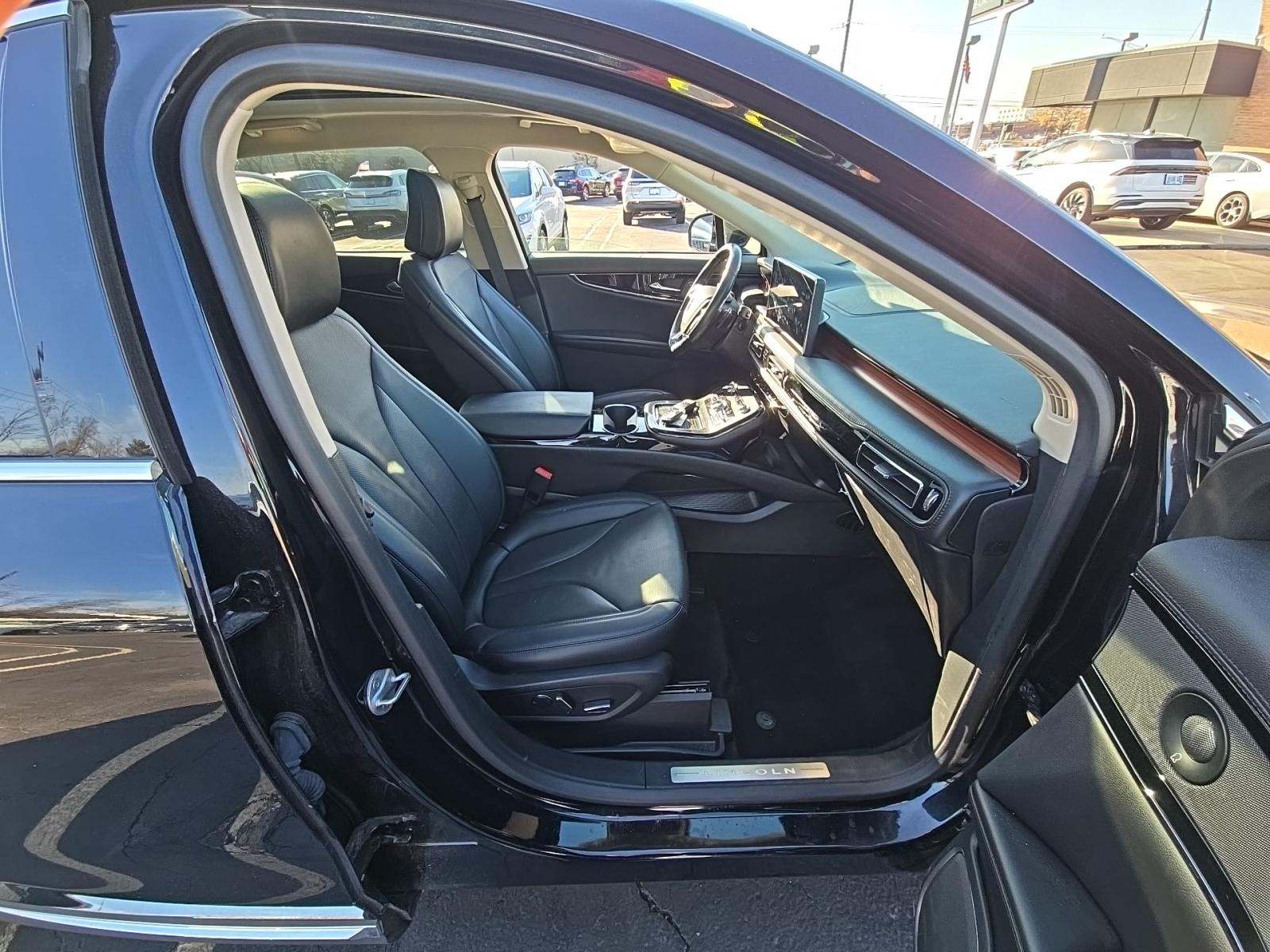 2022 Lincoln Nautilus Reserve AWD