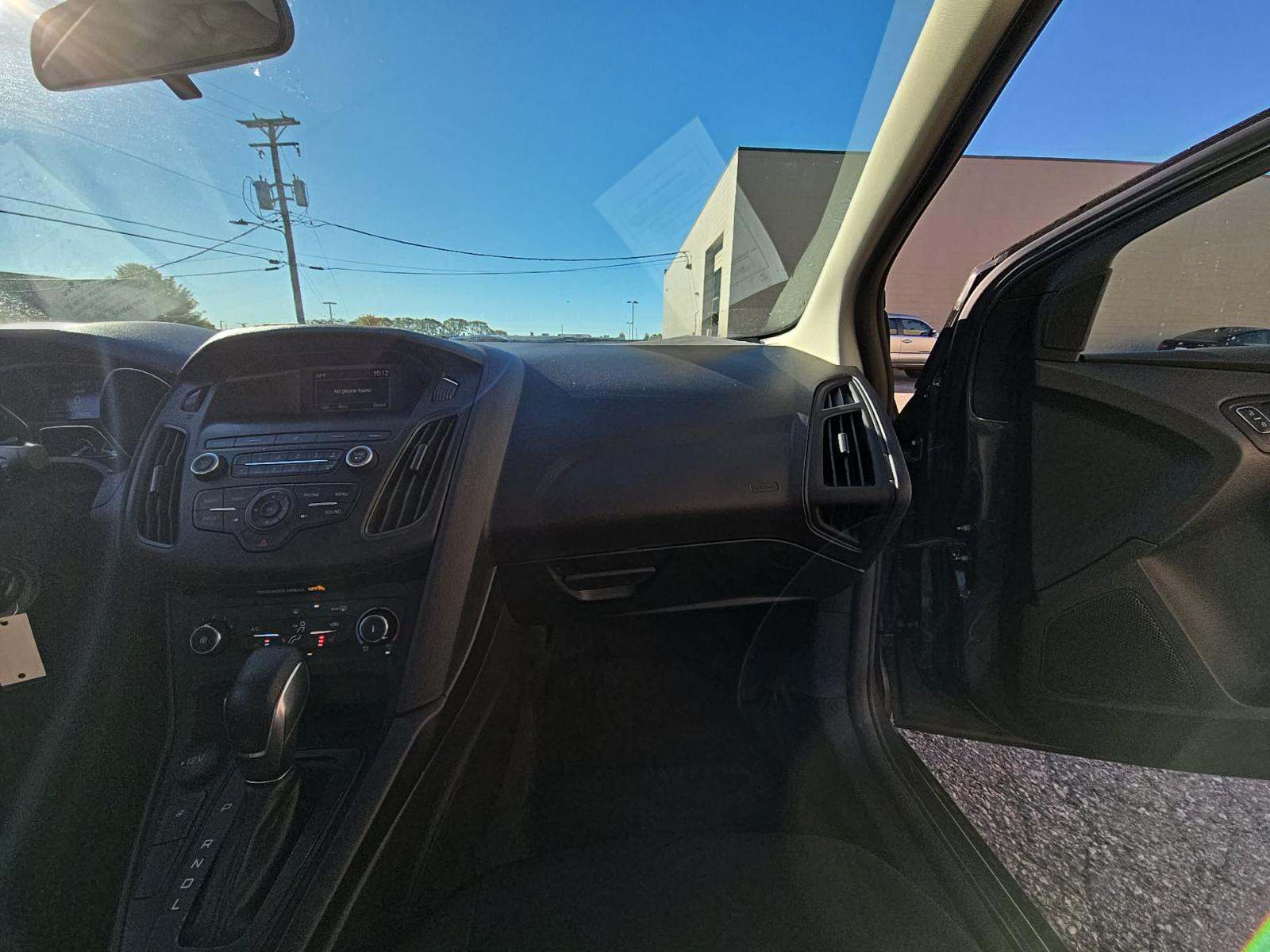 2018 Ford Focus SE FWD