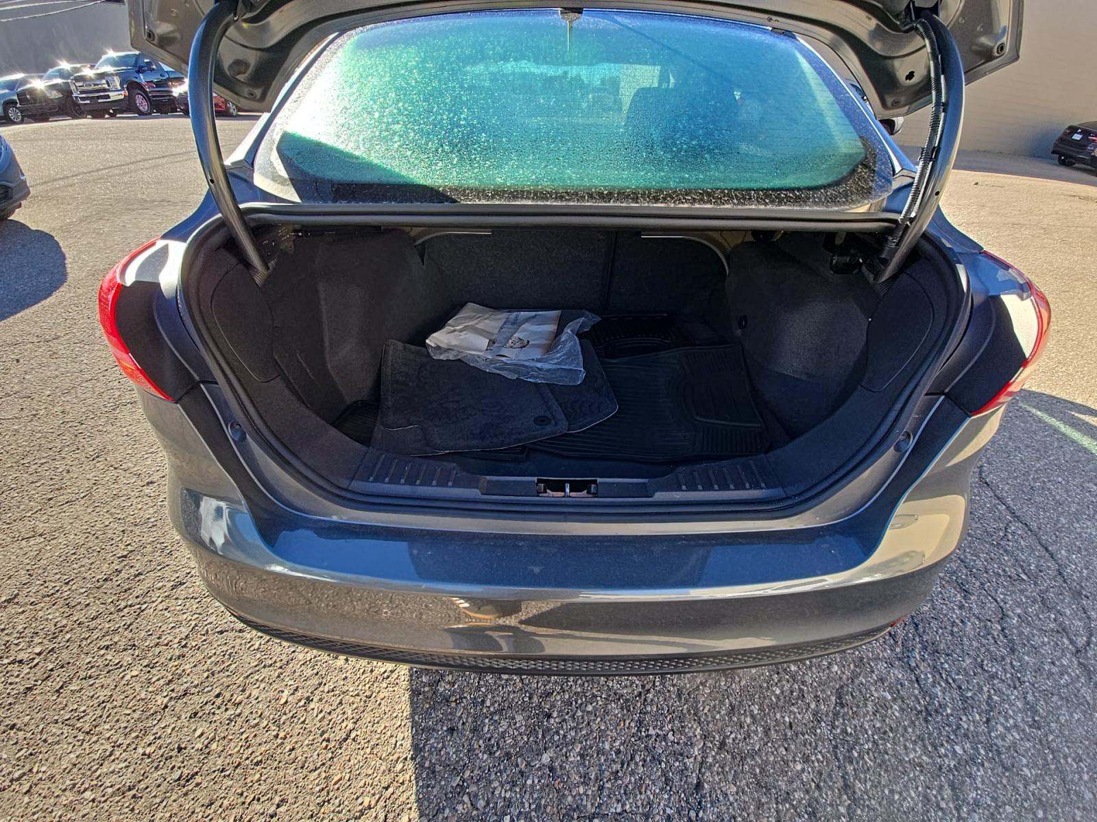 2018 Ford Focus SE FWD