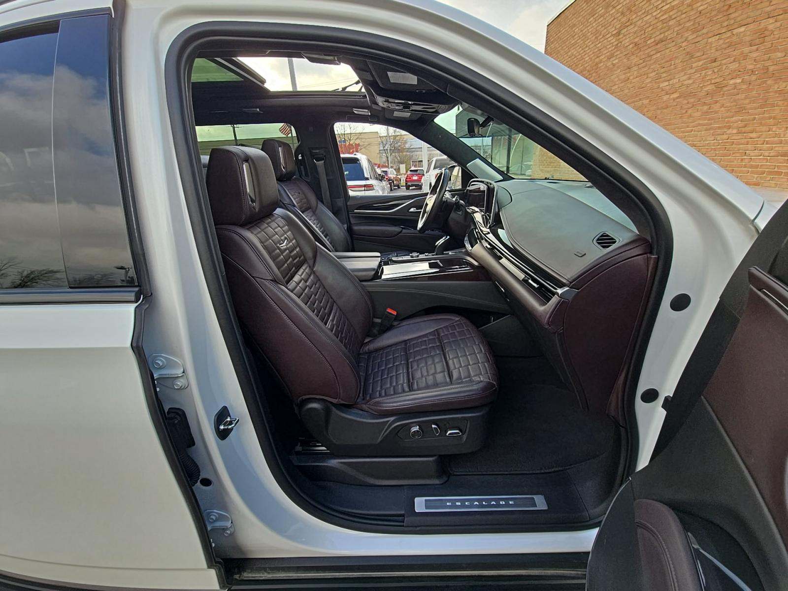 2023 Cadillac Escalade ESV Sport Platinum AWD