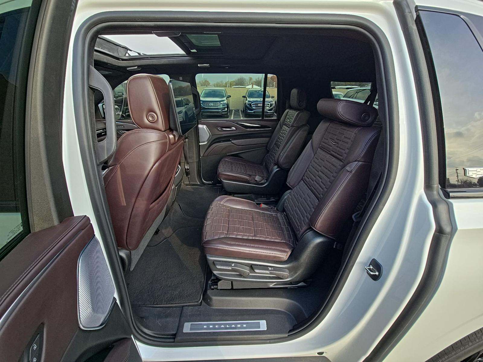 2023 Cadillac Escalade ESV Sport Platinum AWD