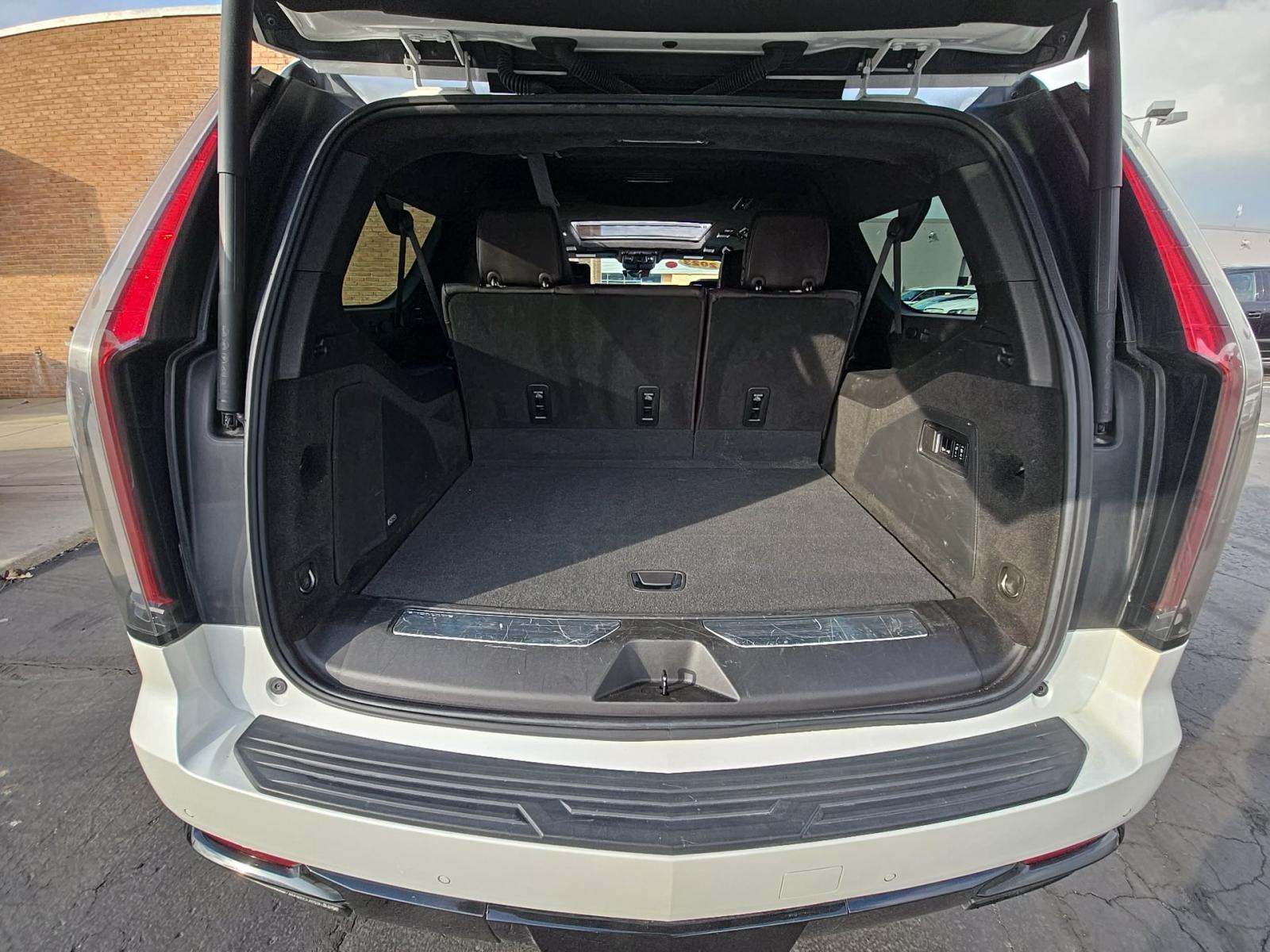 2023 Cadillac Escalade ESV Sport Platinum AWD