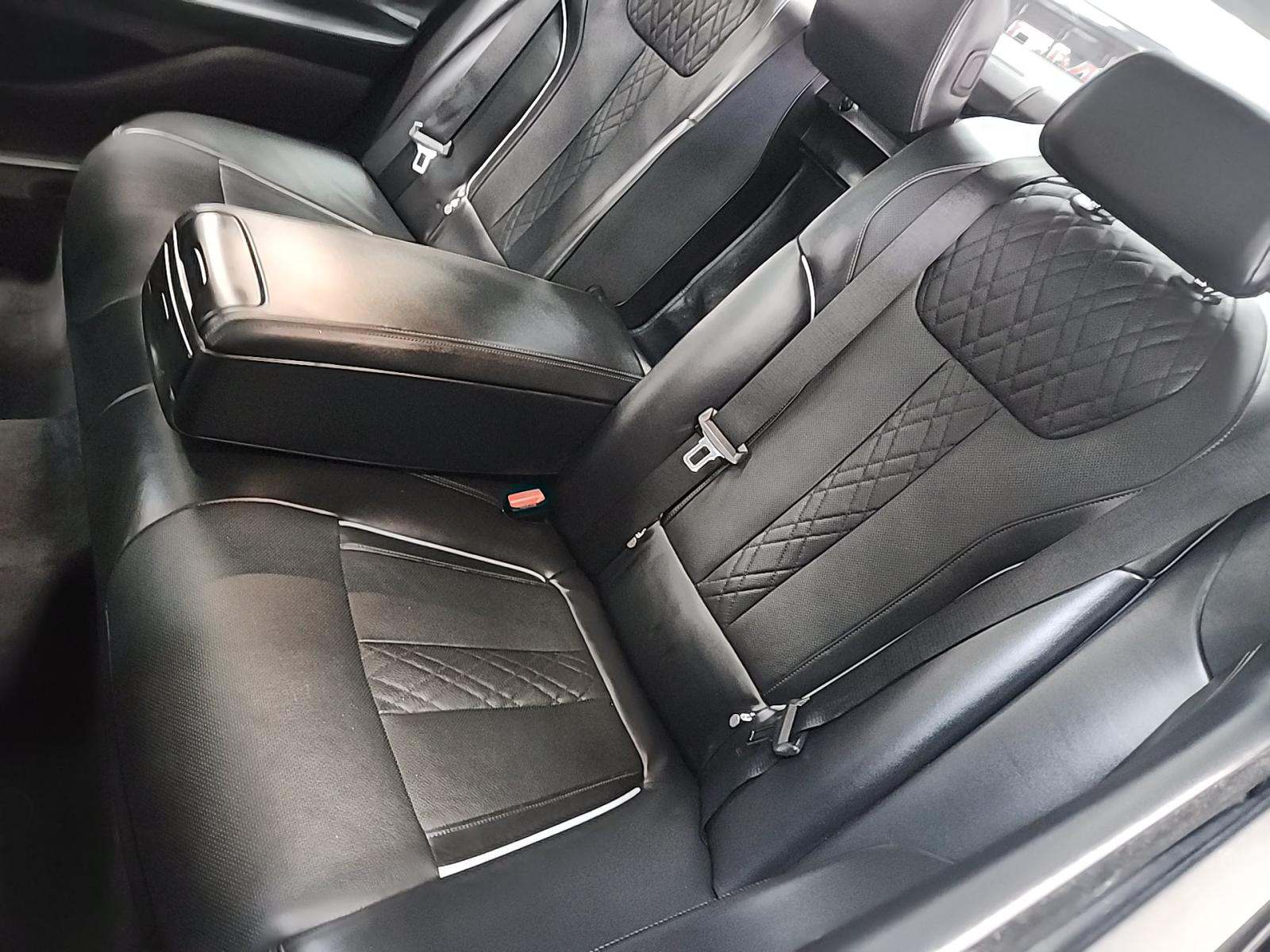 2016 BMW 7 Series 750i RWD