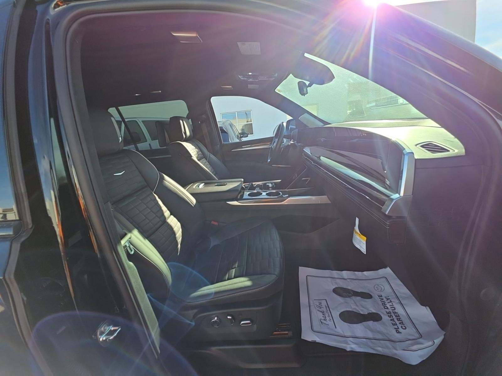 2025 Cadillac Escalade ESV V-Series AWD