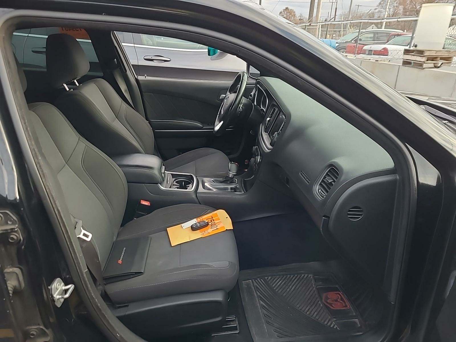 2017 Dodge Charger SXT RWD