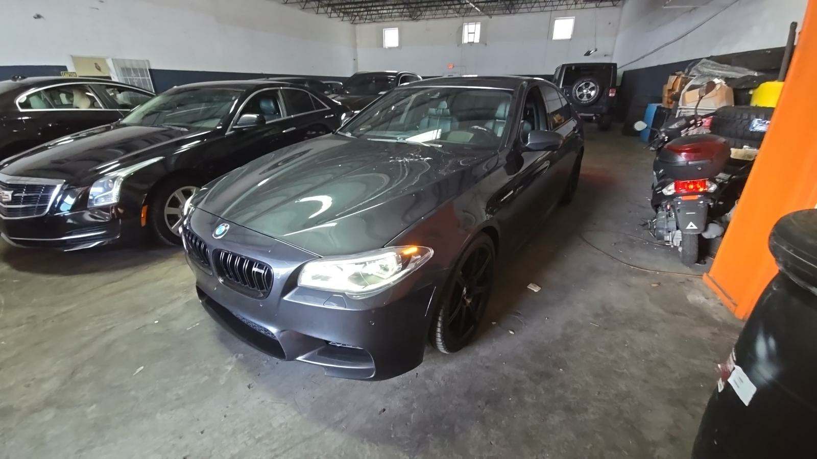 2015 BMW M5 Base RWD