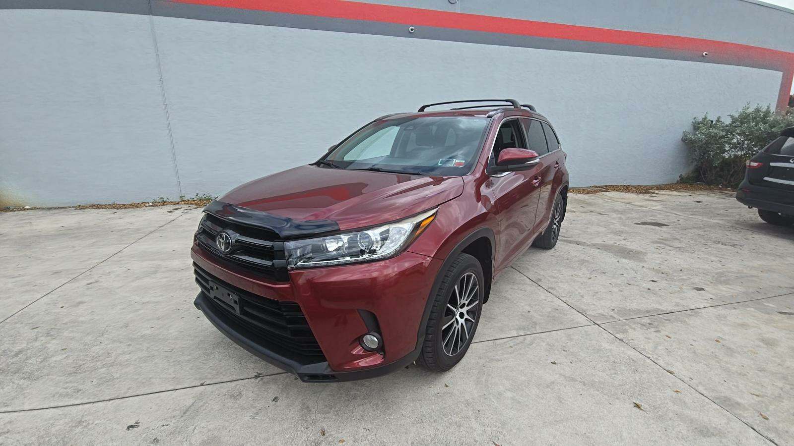 2017 Toyota Highlander SE