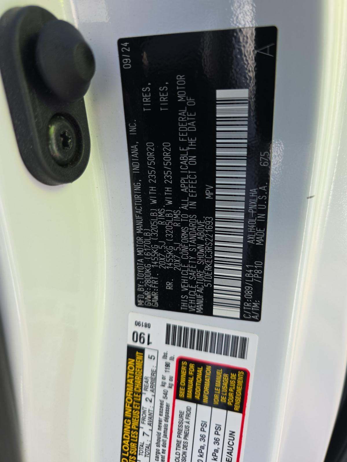 2024 Toyota Sienna Platinum FWD