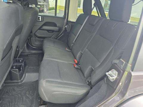 JEEP UNLIMITED SAHARA - 9