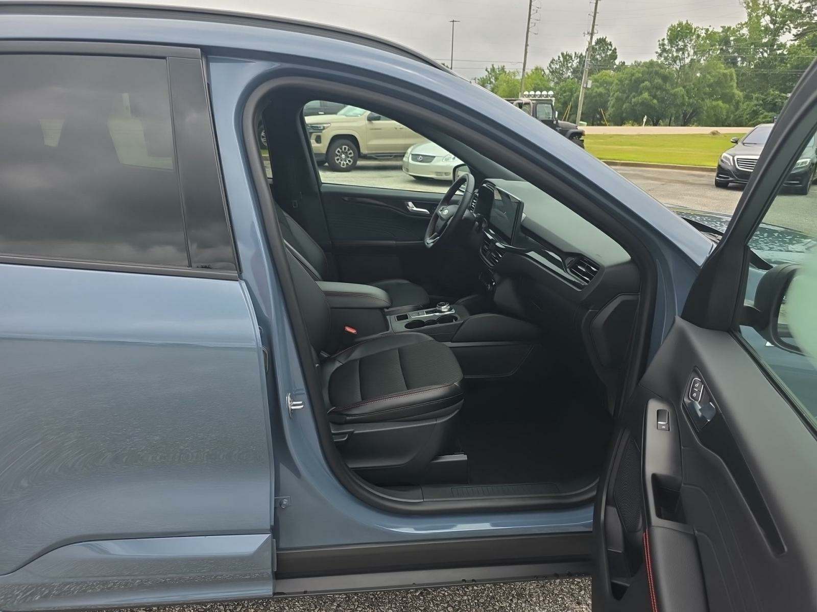 2024 Ford Escape ST-Line AWD