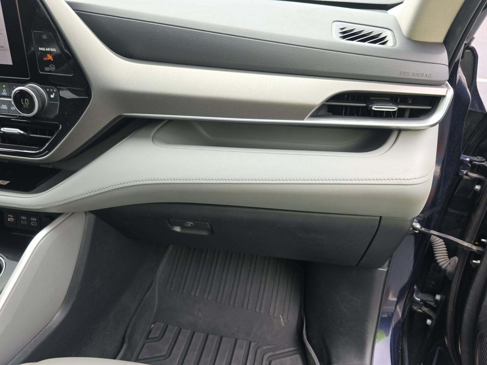 2023 Toyota Highlander XLE FWD