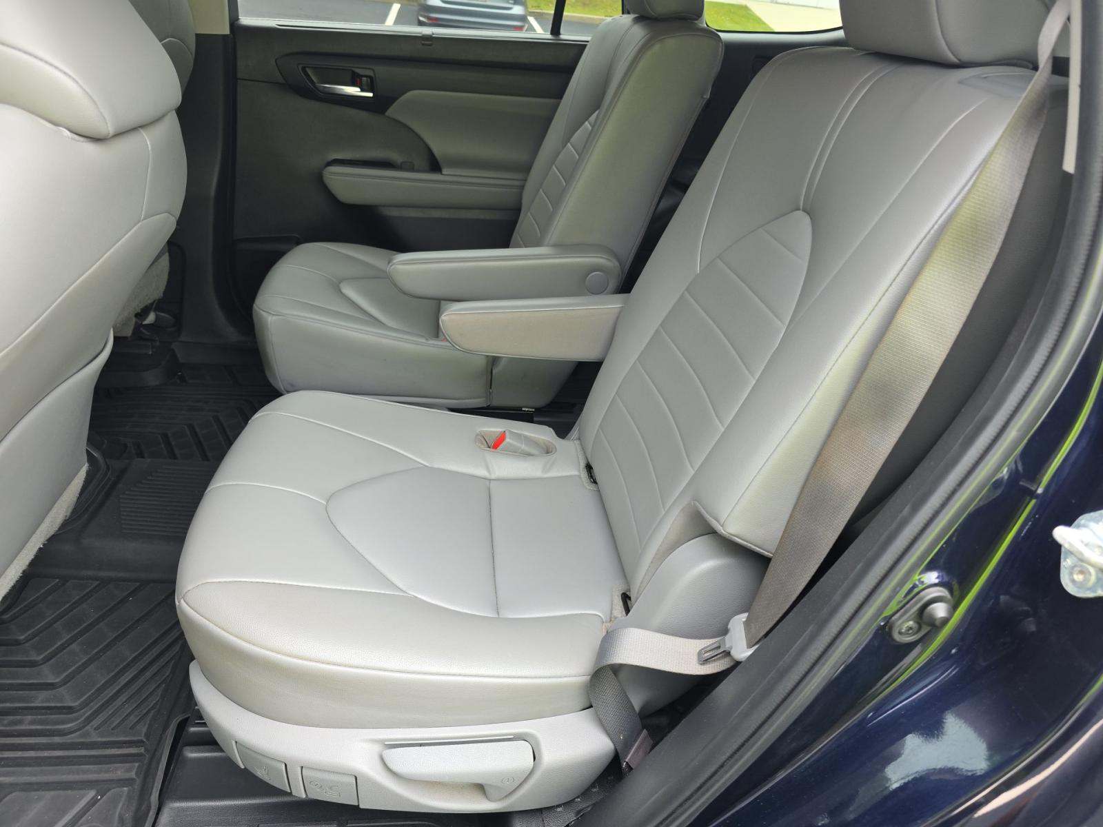 2023 Toyota Highlander XLE FWD