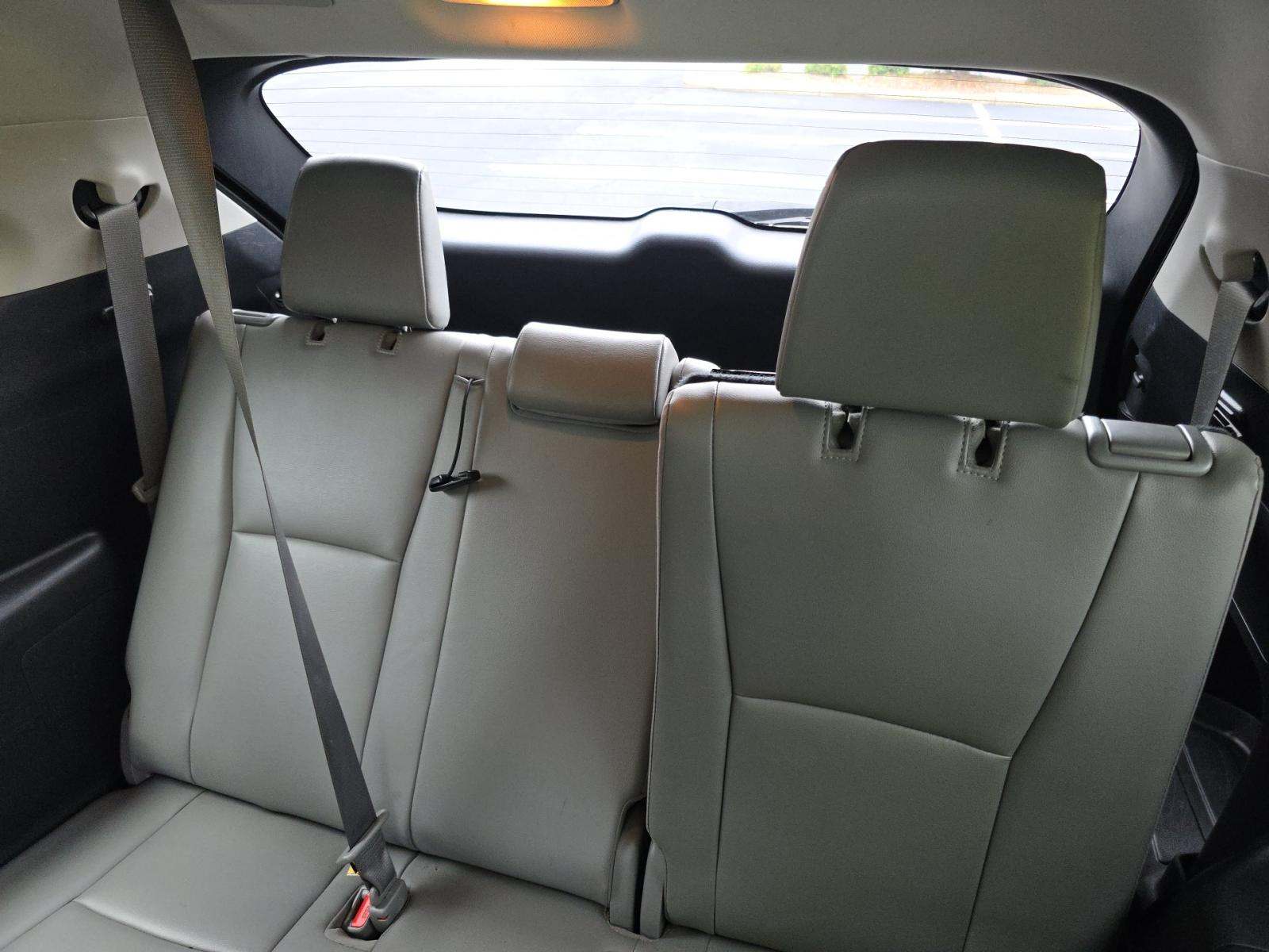 2023 Toyota Highlander XLE FWD