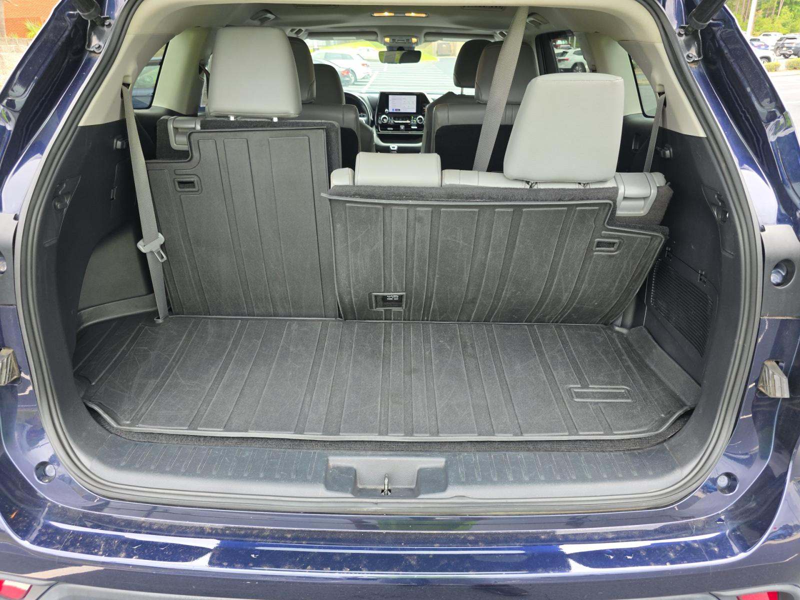 2023 Toyota Highlander XLE FWD