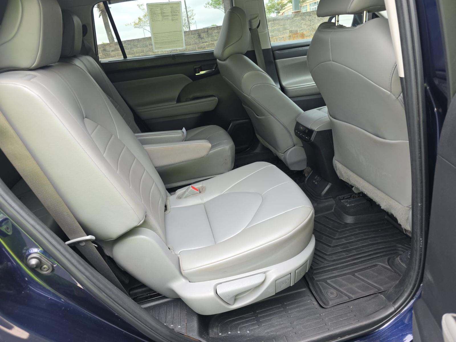 2023 Toyota Highlander XLE FWD