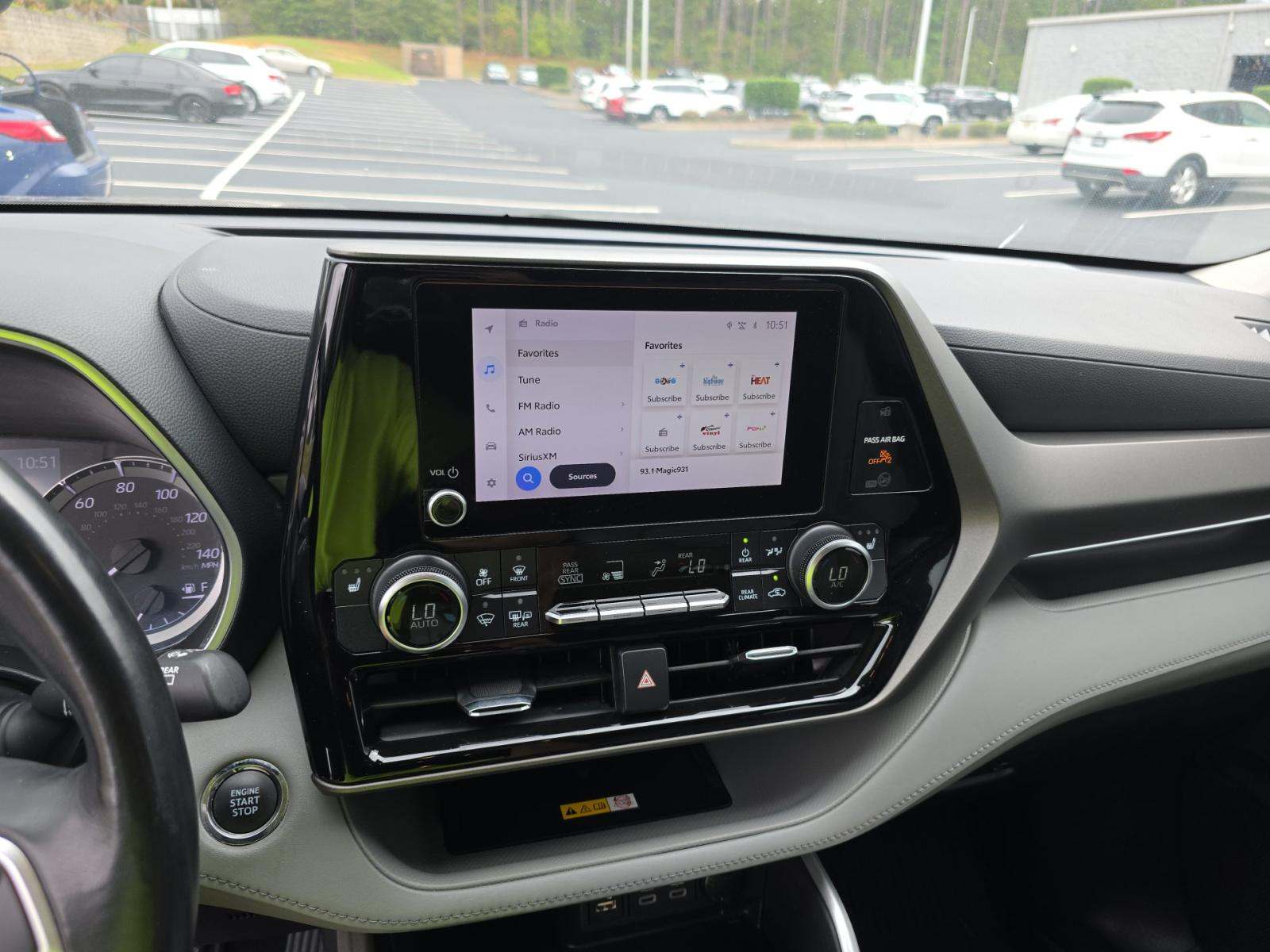 2023 Toyota Highlander XLE FWD