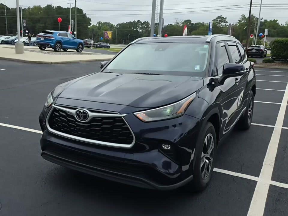 2023 Toyota Highlander XLE FWD