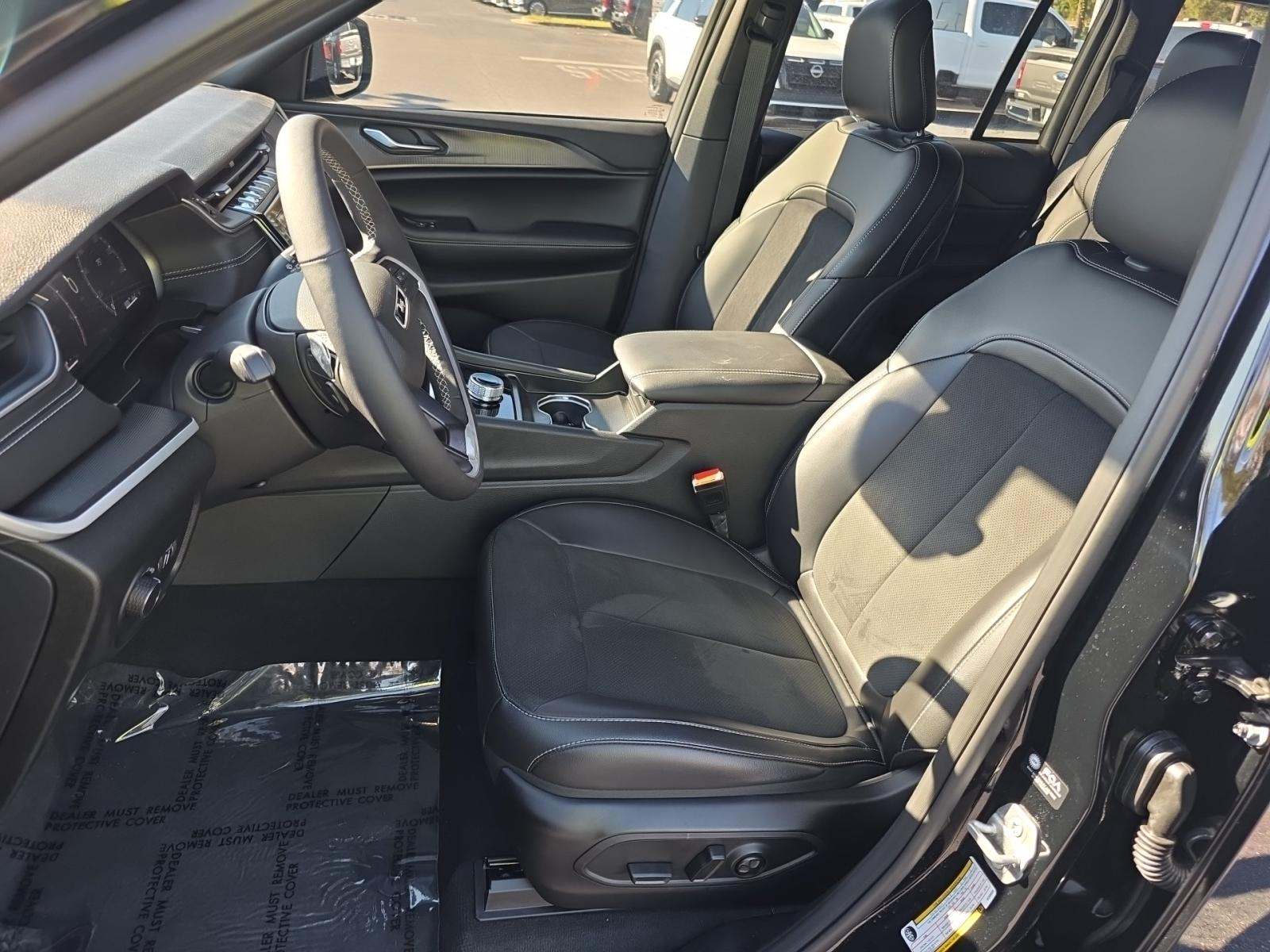 2025 Jeep Grand Cherokee Altitude X AWD