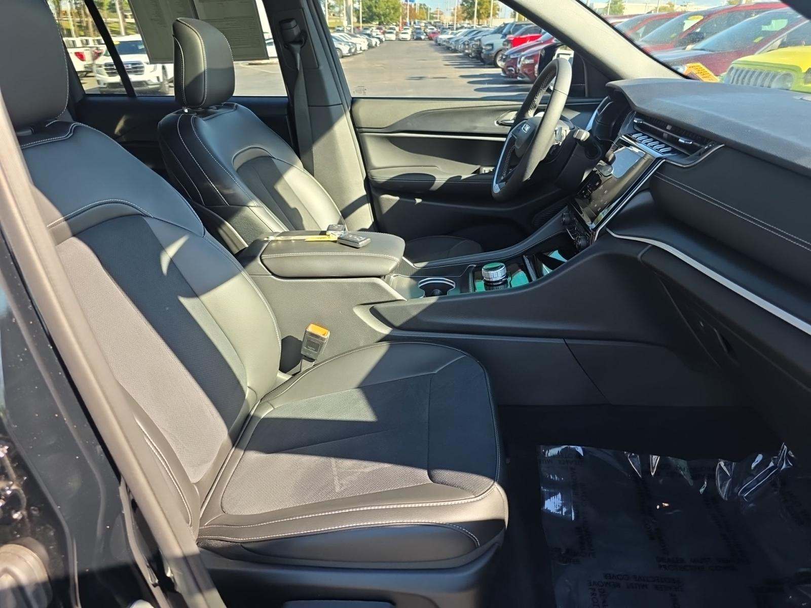 2025 Jeep Grand Cherokee Altitude X AWD